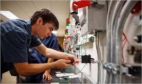 Su electricista económicos en Anguciana